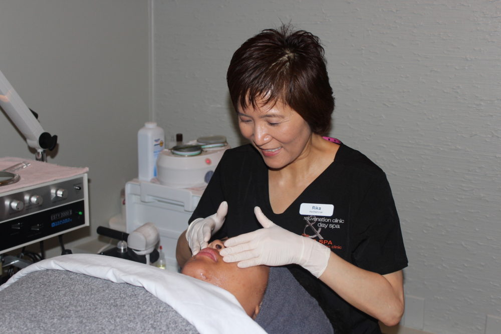 Rejuvenation Clinic Day Spa facial